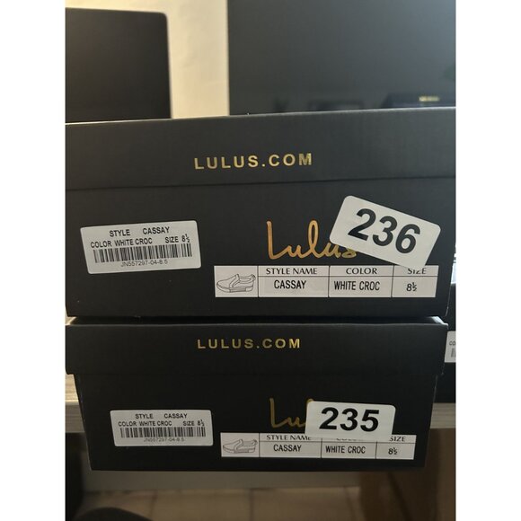 NEW LULUS Size 8.5 Cassay White Crocodile Embossed Platform Slip On Sneakers - Picture 10 of 10